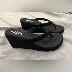 new never worn flojos olivia wedge sandals flip flops black 6